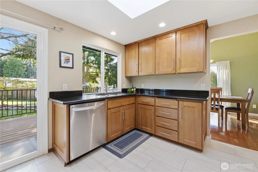 Property photo for 29819 5th Avenue Sw, Federal Way photo 11