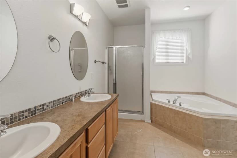 Property photo for 2035 Coal Creek Road, Longview photo 15