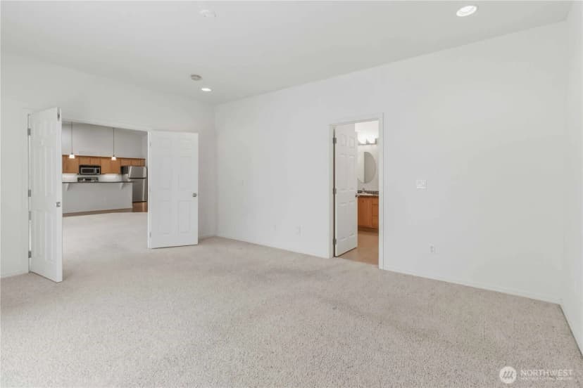 Property photo for 2035 Coal Creek Road, Longview photo 4