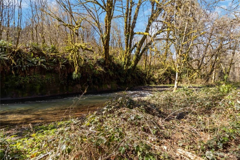 Property photo for 2035 Coal Creek Road, Longview photo 17