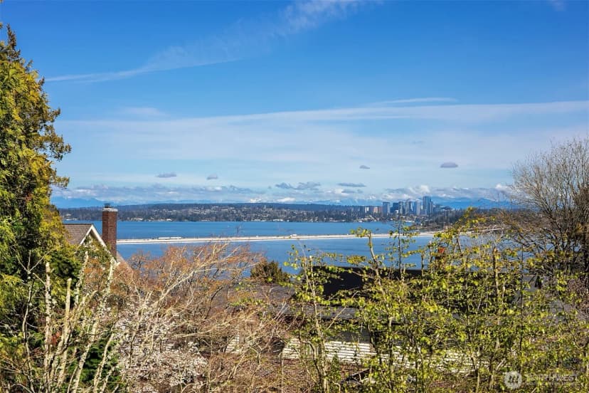 Property photo for 2647 Cascadia Avenue S, Seattle photo 29
