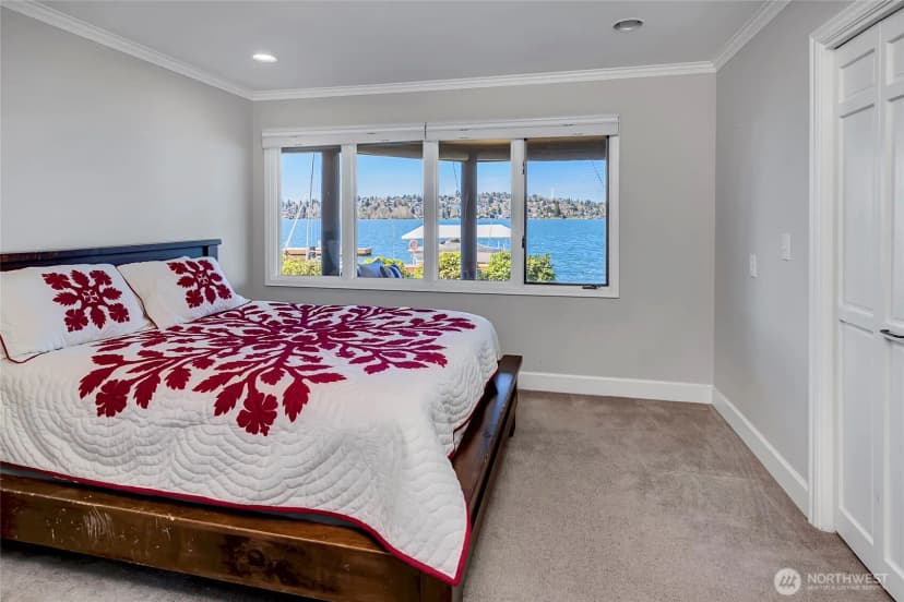 Property photo for 16 Meadow Lane, Mercer Island photo 30