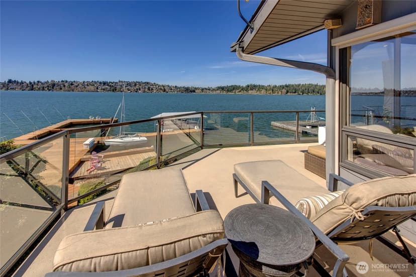Property photo for 16 Meadow Lane, Mercer Island photo 4