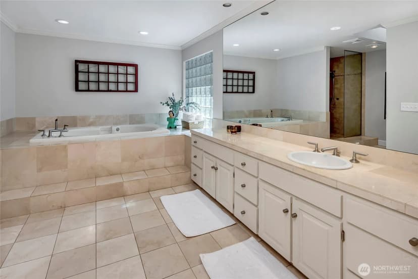 Property photo for 16 Meadow Lane, Mercer Island photo 21