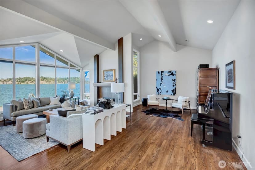 Property photo for 16 Meadow Lane, Mercer Island photo 8