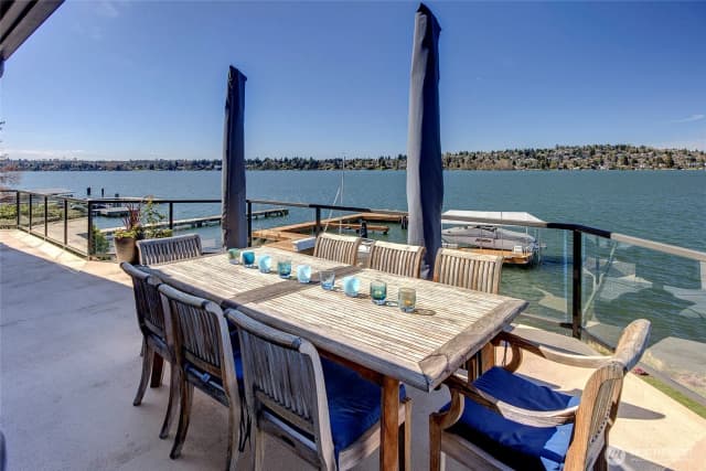 Property photo for 16 Meadow Lane, Mercer Island photo 3