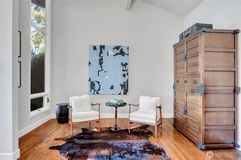 Property photo for 16 Meadow Lane, Mercer Island photo 9
