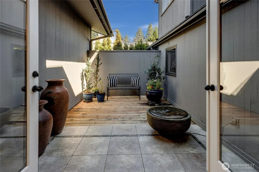Property photo for 16 Meadow Lane, Mercer Island photo 13