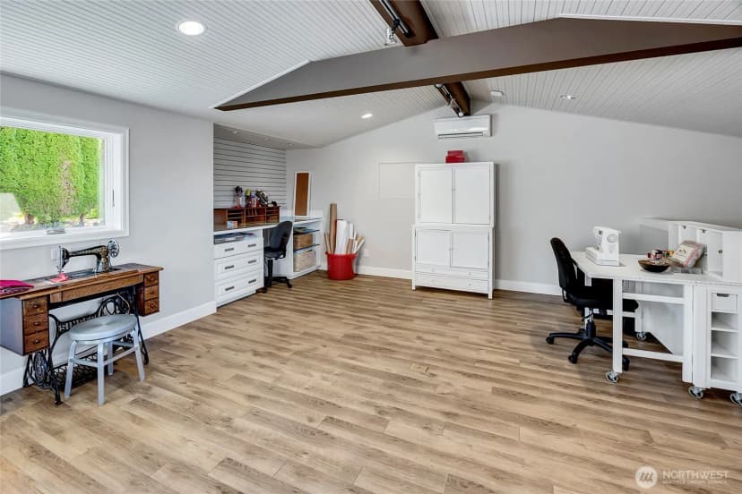 Property photo for 16 Meadow Lane, Mercer Island photo 35
