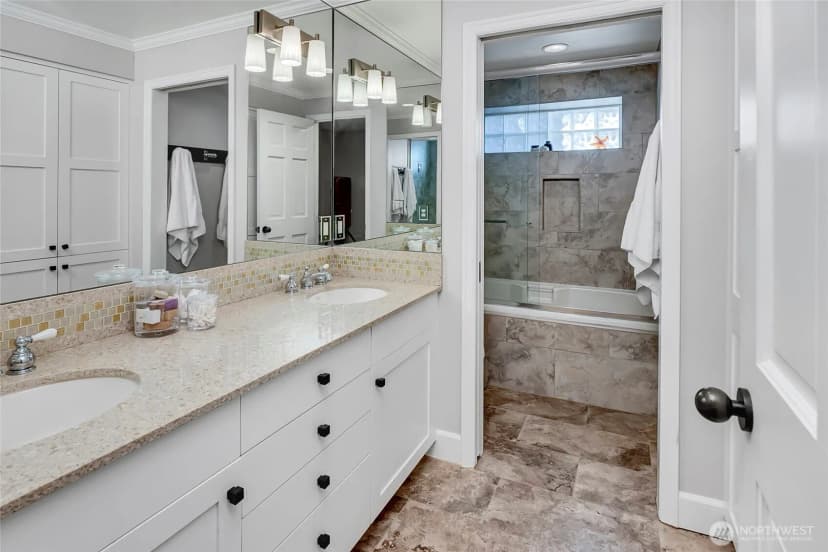 Property photo for 16 Meadow Lane, Mercer Island photo 33