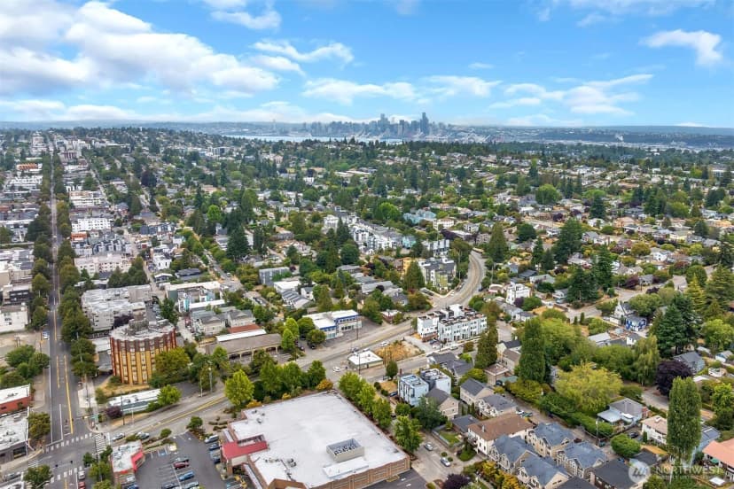 Property photo for 6408 Fauntleroy Way Sw, Seattle photo 24