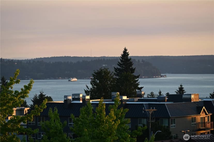 Property photo for 6408 Fauntleroy Way Sw, Seattle photo 32