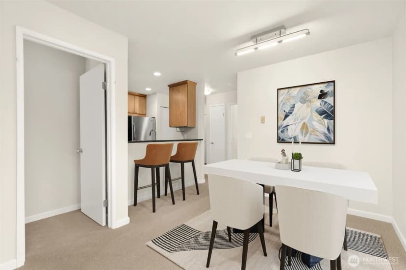 Property photo for 3926 1st Avenue Ne #31, Seattle photo 4