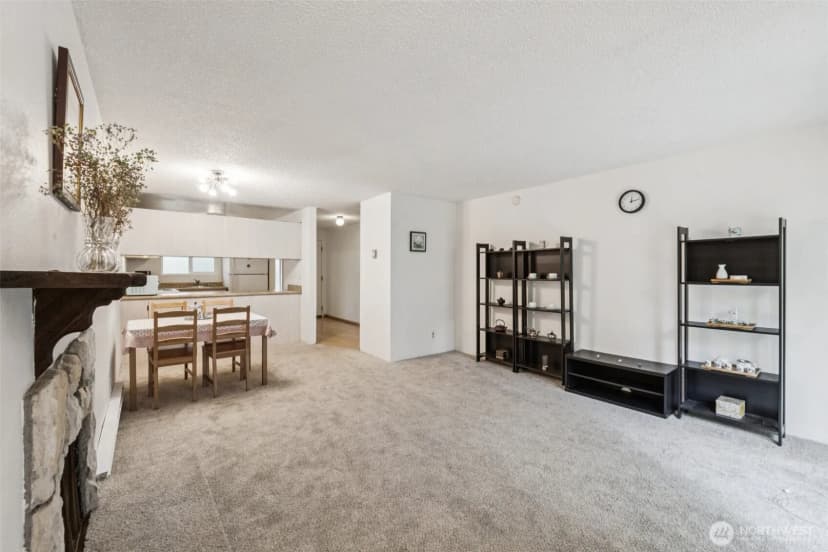 Property photo for 5806 200th Street Sw #f, Lynnwood photo 4