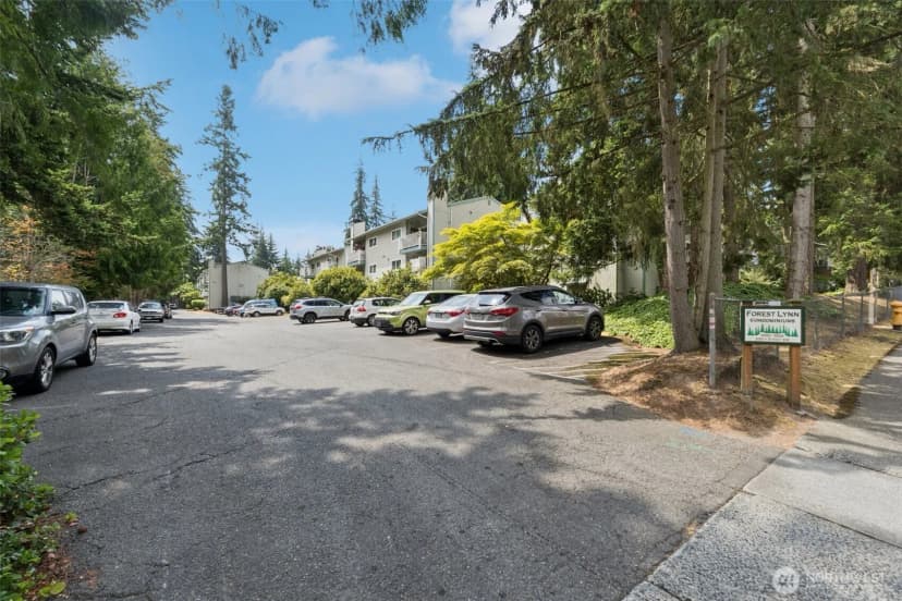 Property photo for 5806 200th Street Sw #f, Lynnwood