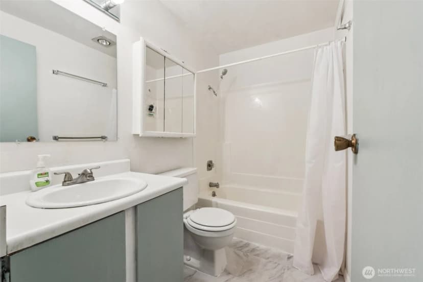 Property photo for 5806 200th Street Sw #f, Lynnwood photo 17