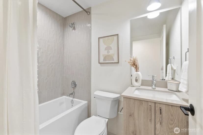 Property photo for 945 Nw 61st Street, Seattle photo 5