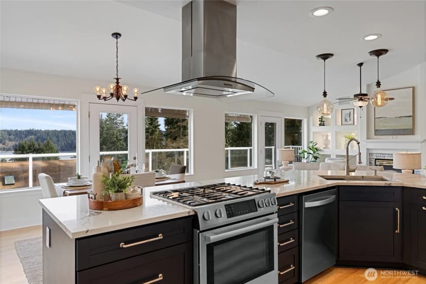 Property photo for 12421 6th Avenue Nw, Gig Harbor photo 7
