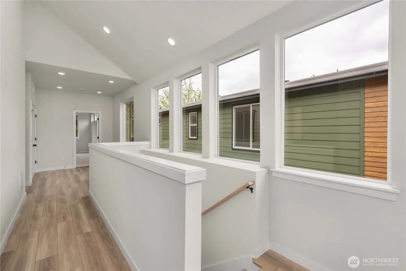 Property photo for 4027 Aberdeen Way Ne, Renton photo 7