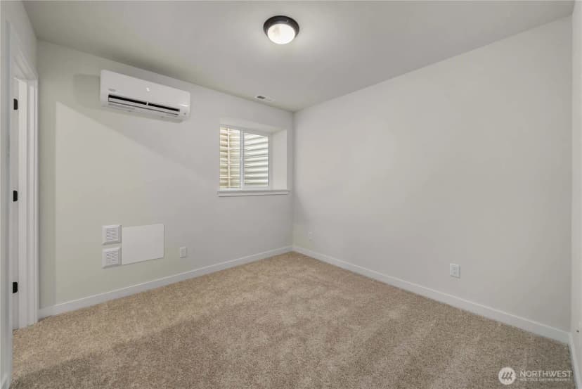 Property photo for 4027 Aberdeen Way Ne, Renton photo 32