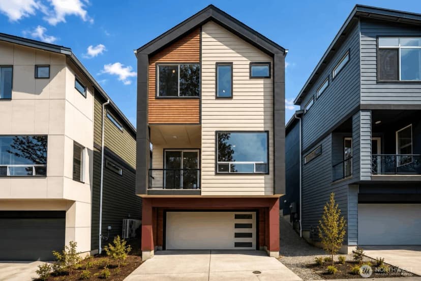 Property photo for 4027 Aberdeen Way Ne, Renton photo 3