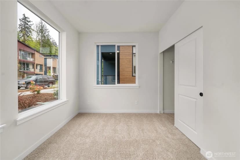 Property photo for 4027 Aberdeen Way Ne, Renton photo 9
