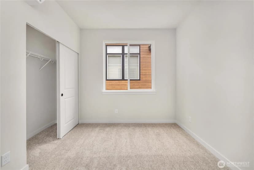 Property photo for 4027 Aberdeen Way Ne, Renton photo 11