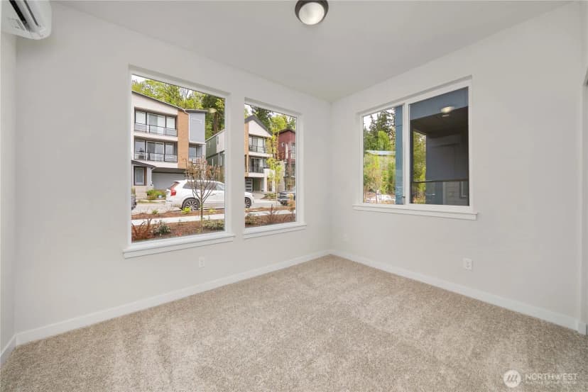 Property photo for 4027 Aberdeen Way Ne, Renton photo 8