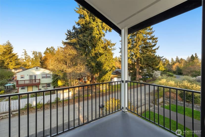Property photo for 14031 Densmore Avenue N, Seattle photo 18
