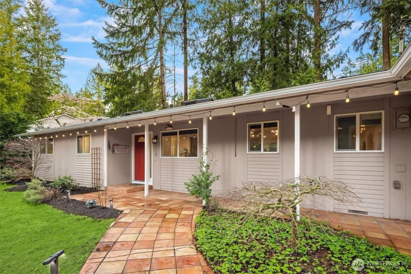Property photo for 2310 216th Avenue Se, Sammamish photo 4