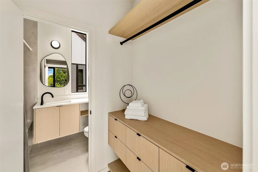 Property photo for 8733 13th Avenue Nw #c, Seattle photo 14