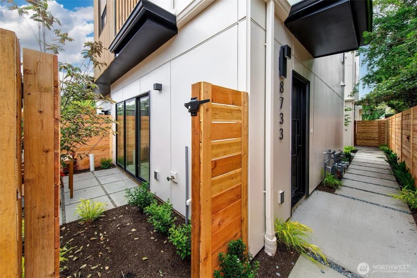 Property photo for 8733 13th Avenue Nw #c, Seattle photo 19