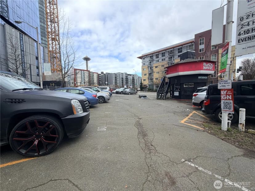 Property photo for 2404 7th Avenue, Seattle photo 9