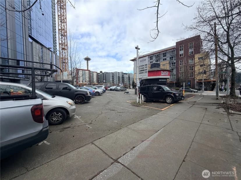 Property photo for 2404 7th Avenue, Seattle photo 8