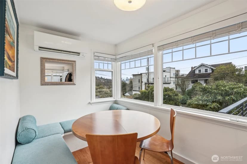 Property photo for 2418 W Boston, Seattle photo 11