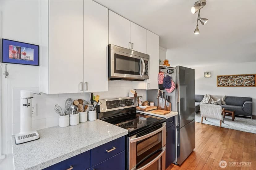 Property photo for 2418 W Boston, Seattle photo 6