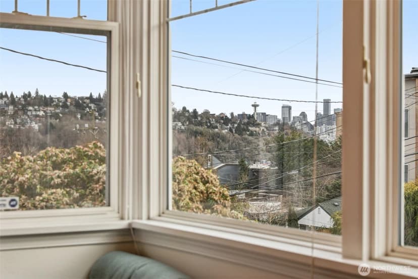 Property photo for 2418 W Boston, Seattle photo 13
