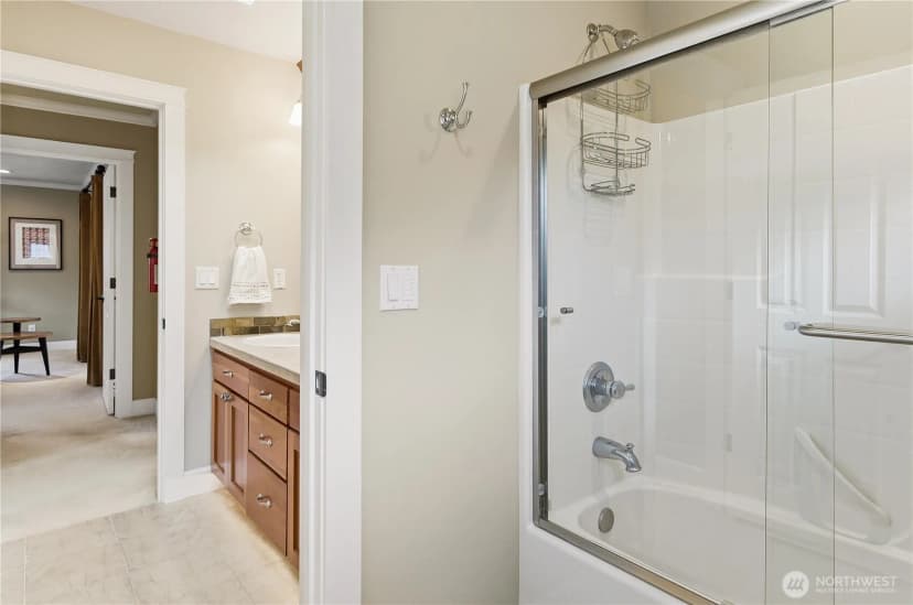 Property photo for 1607 Lyons Avenue Ne, Renton photo 32