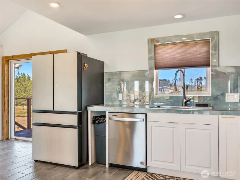 Property photo for 35405 F Place, Ocean Park photo 14