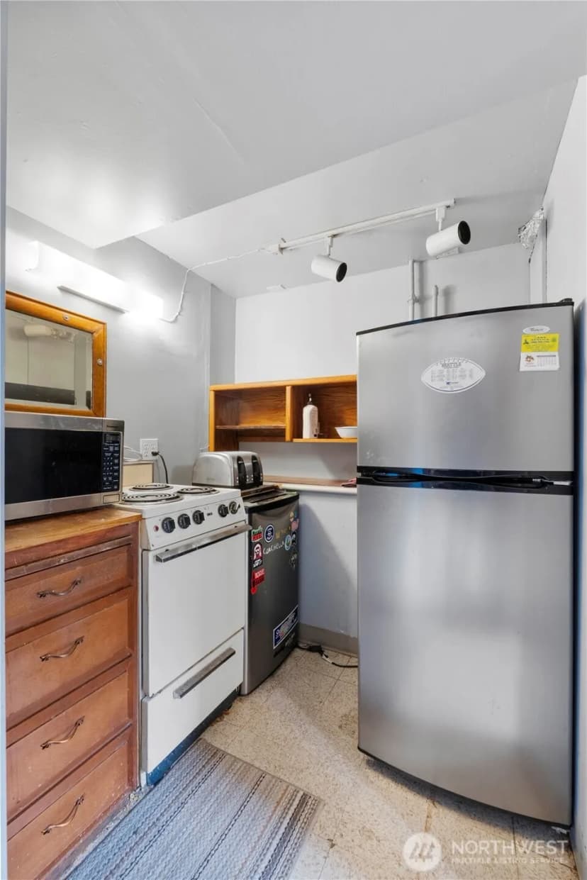 Property photo for 10702 39th Avenue Sw, Seattle photo 27