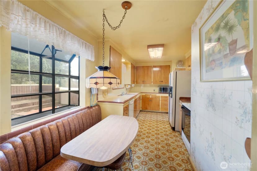 Property photo for 10702 39th Avenue Sw, Seattle photo 11