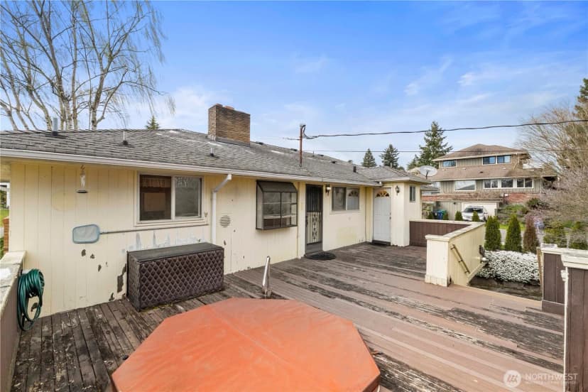 Property photo for 10702 39th Avenue Sw, Seattle photo 30