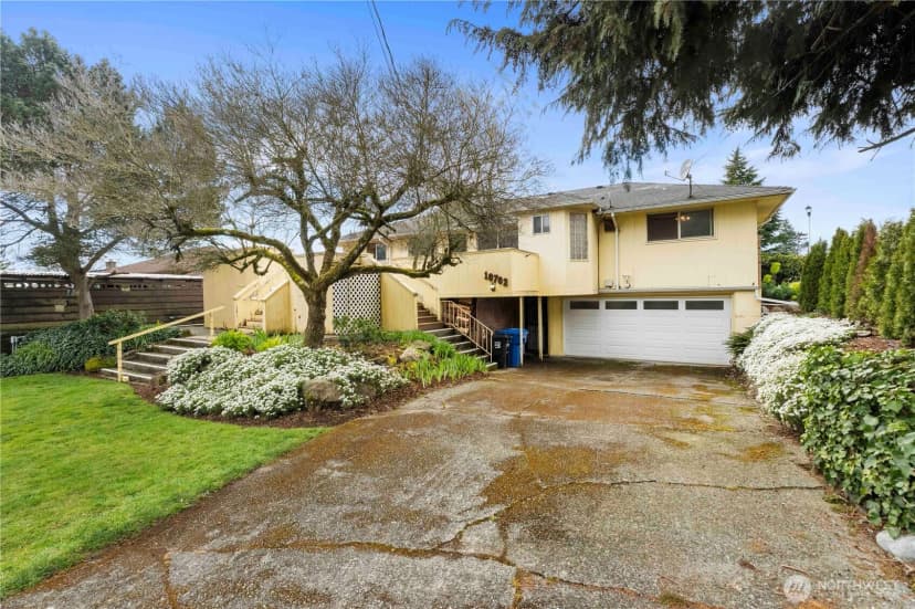 Property photo for 10702 39th Avenue Sw, Seattle photo 31