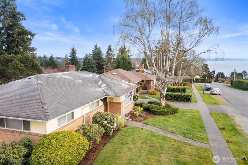 Property photo for 10702 39th Avenue Sw, Seattle photo 36
