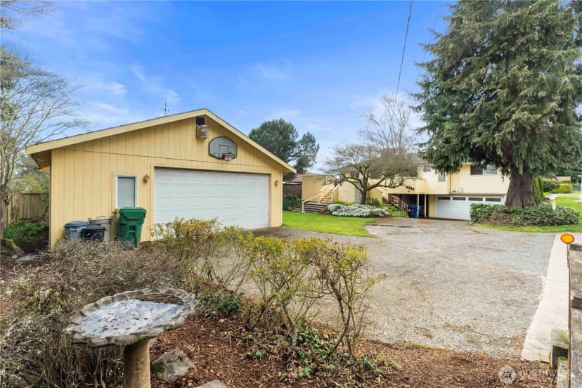 Property photo for 10702 39th Avenue Sw, Seattle photo 34
