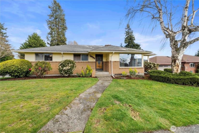 Property photo for 10702 39th Avenue Sw, Seattle