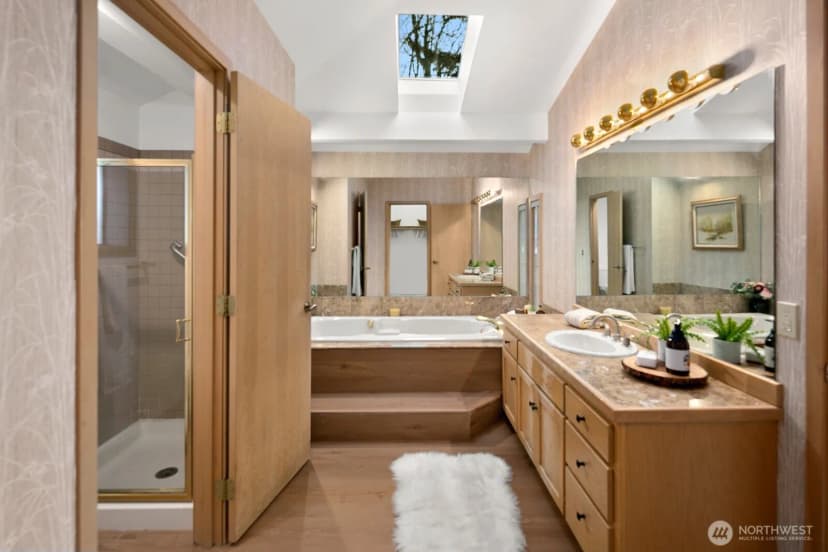 Property photo for 556 Holly Drive, Edmonds photo 23