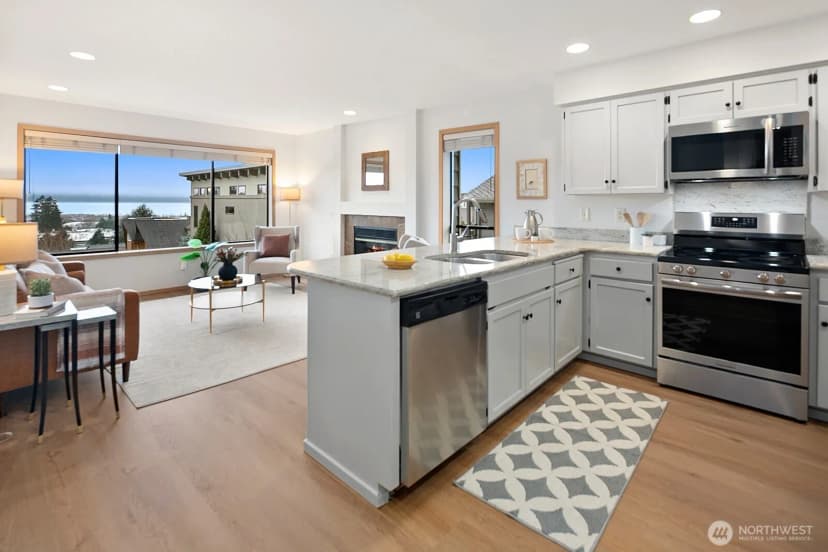 Property photo for 556 Holly Drive, Edmonds photo 15