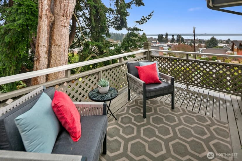 Property photo for 556 Holly Drive, Edmonds photo 22