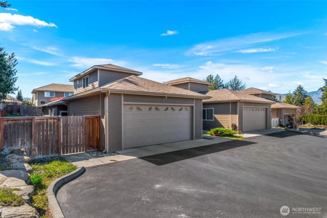 Property photo for 112 19th Street Ne, East Wenatchee photo 2